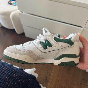 Green New Balance 550's